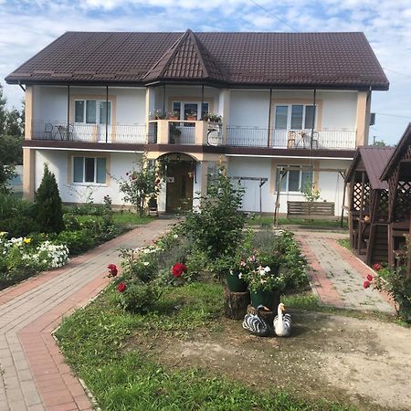 Parusa Maklaia Baturyn Exterior photo